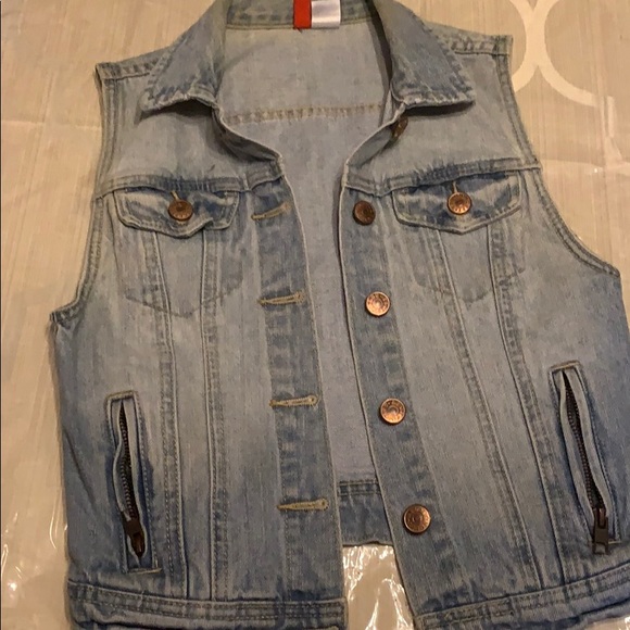 Jean vest - Picture 2 of 5